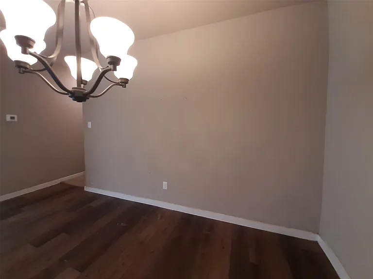 9733 Grosbeak Ln — Photo 7