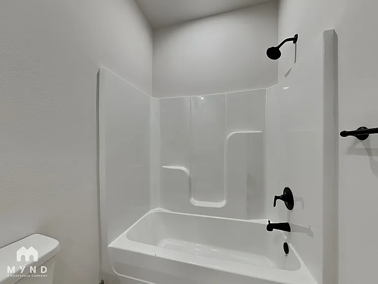 1120 Sunshine Ct — Photo 17