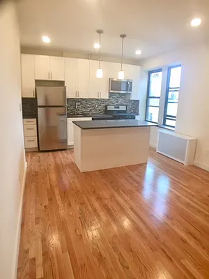 Rented by Roberto Guilbet, LREB | media 47