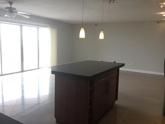4th image of 7432 Sunshine Skyway Ln S APT 704