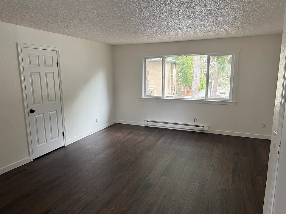 Unit 7: Living room