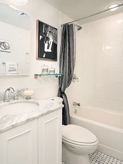 Longwood Towers — Photo 9