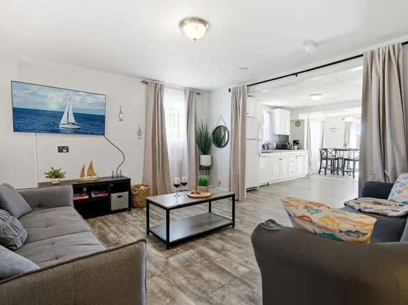 125 N End Blvd #2, Salisbury, MA 01952