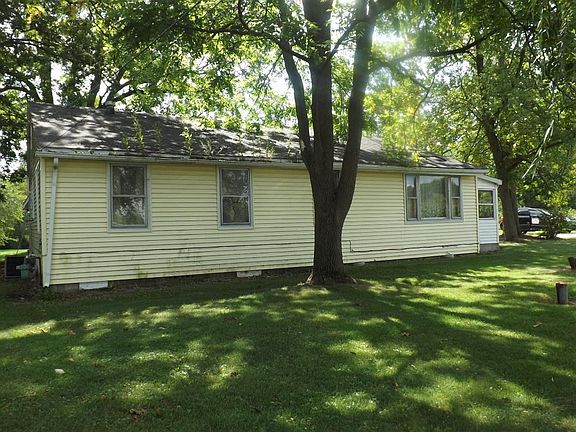 3rd image of 632 Gabirch Dr
