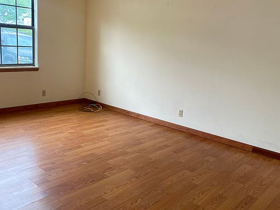 5th image of 1219 Cora Ln #15