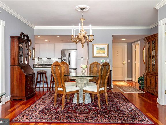 5th image of 5 Park Pl APT 127