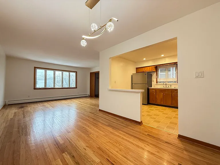 180 W 3rd St #2 — Photo 5