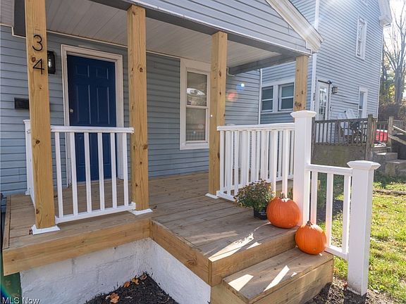 2nd image of 34 Oakdale Ct