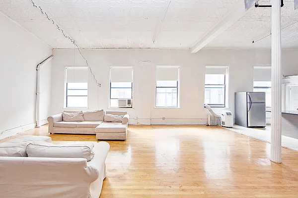 Rented by R New York | media 9