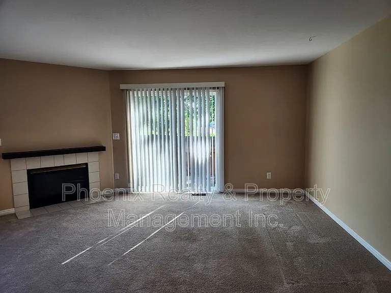 1209 Warrior Way — Photo 3