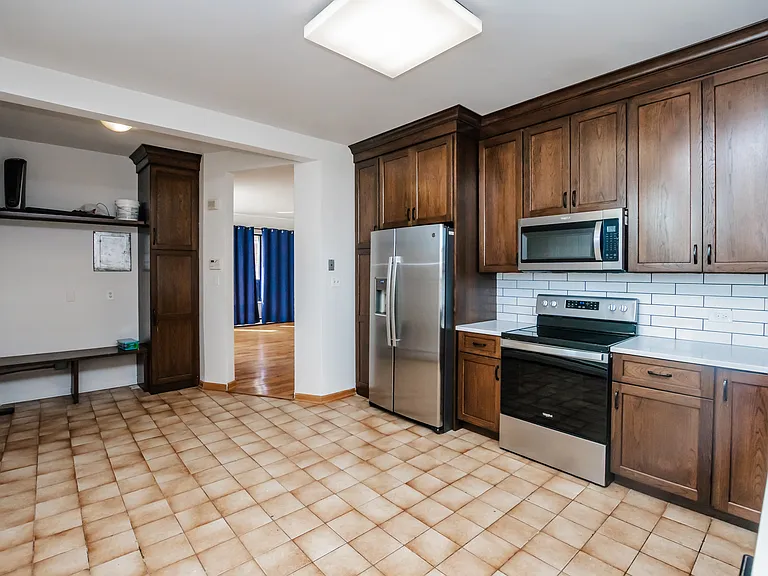 5229 S Greenwood Ave #3 — Photo 9