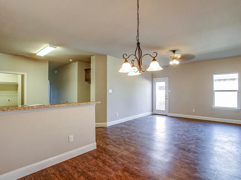 424 Canvas Ct — Photo 9