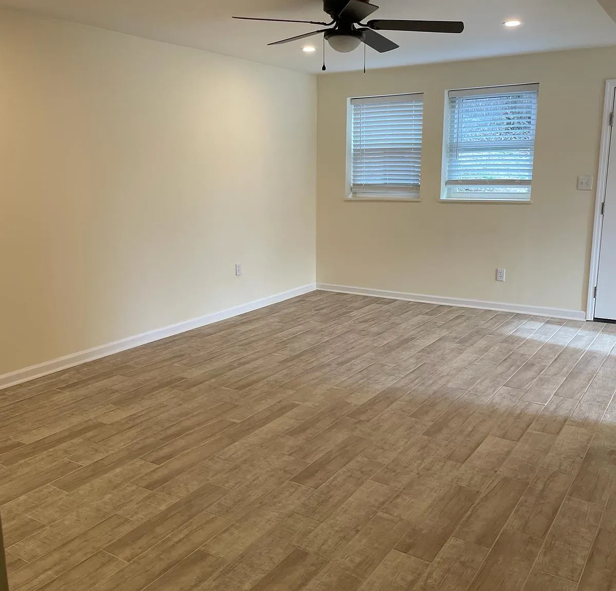 2 bed, 1.5 bath, 1000 sqft, $1,450 — Photo 1
