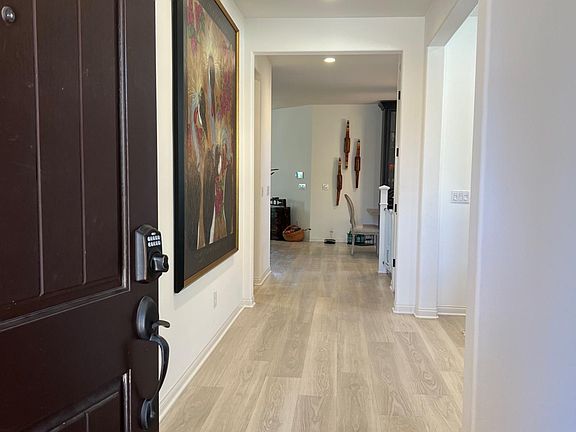 3rd image of 8152 Auberge Cir