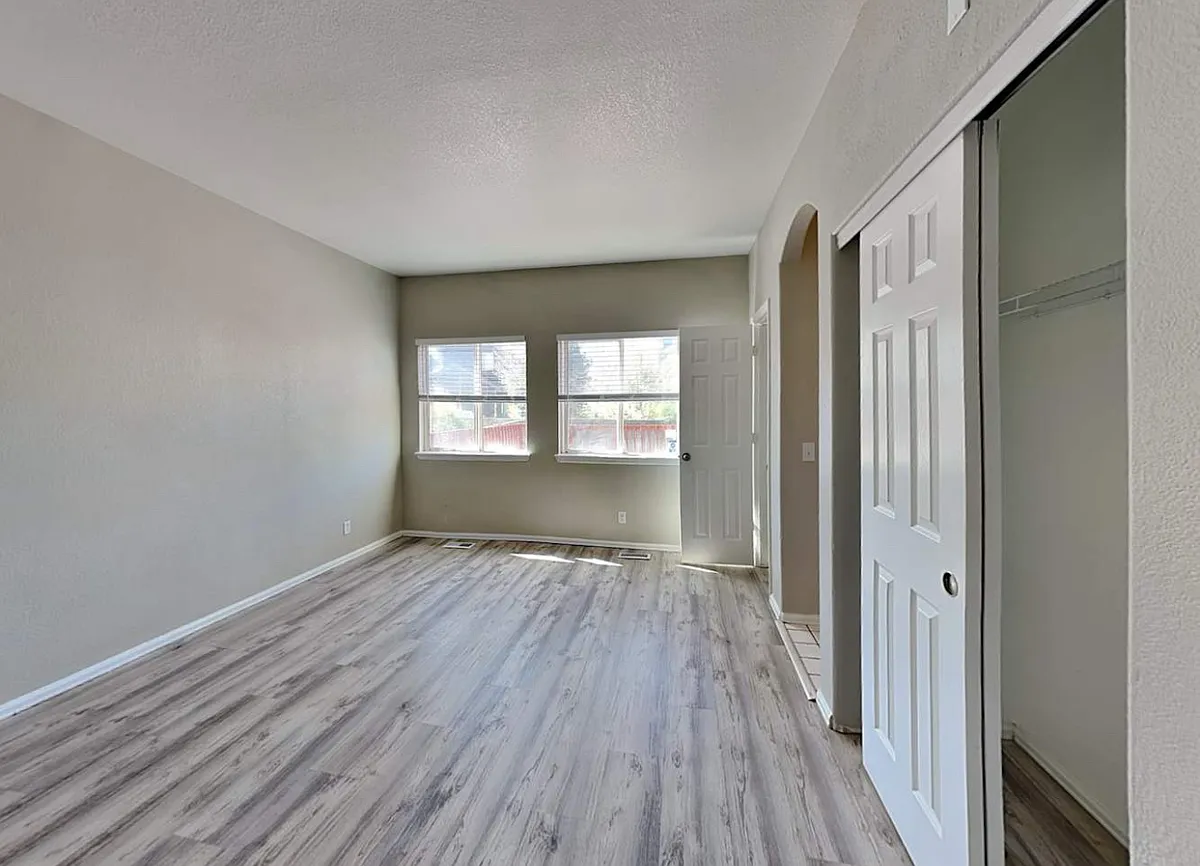 Building Photo - 9679 Lansing Cir