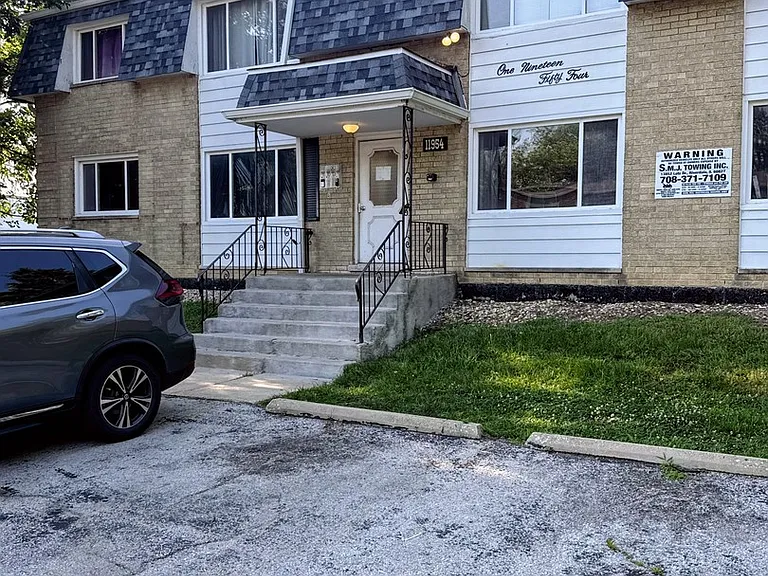 11954 S Kildare Ave #1E — Photo 17
