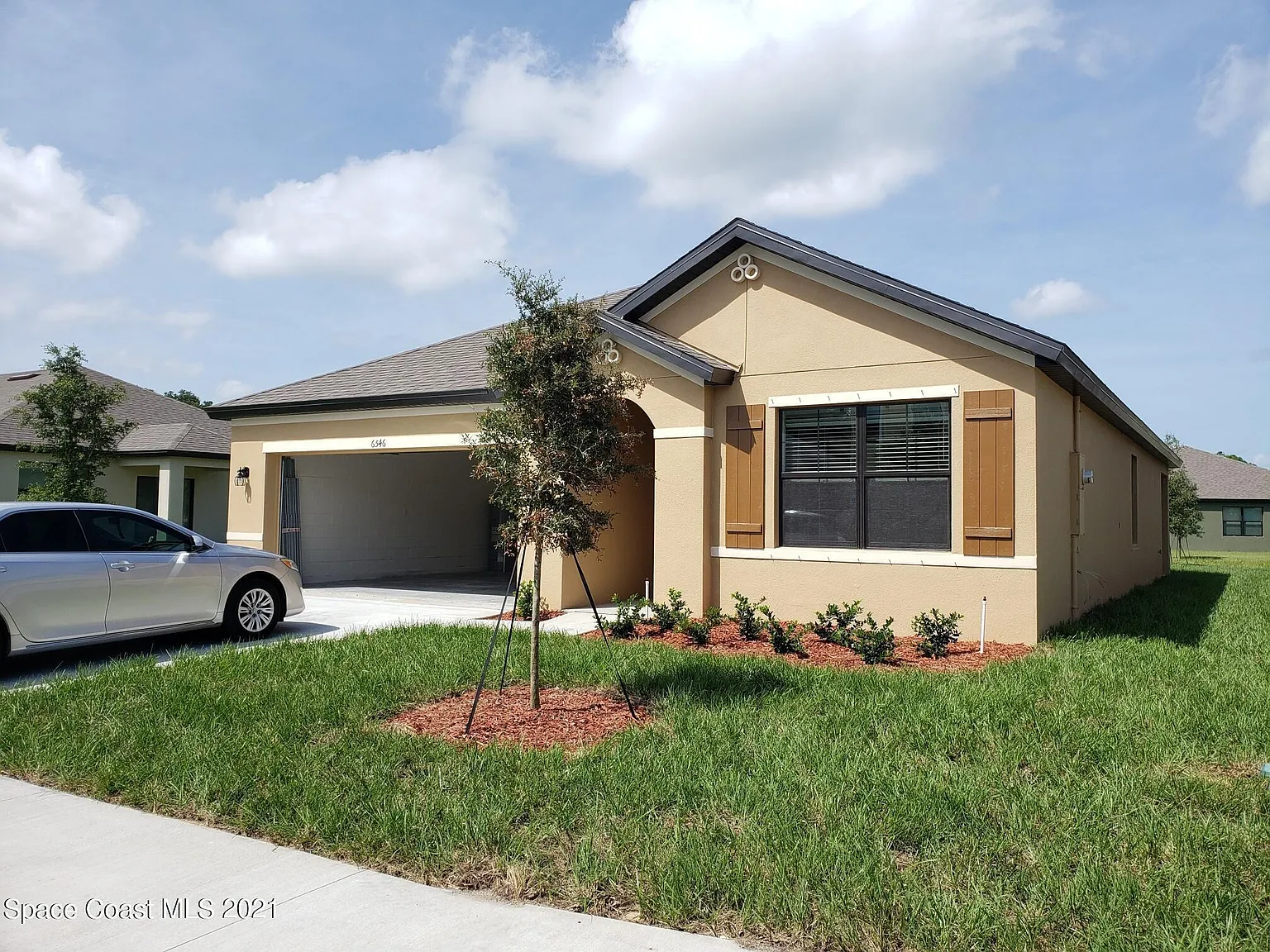 3 bed, 2.0 bath, 1676 sqft, $2,350 — Photo 3
