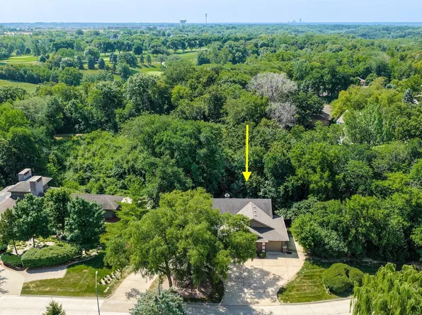 113 SW Country Club Ln, Ankeny, IA 50023