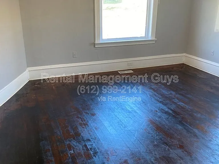 2620 Emerson Ave N #1 — Photo 9