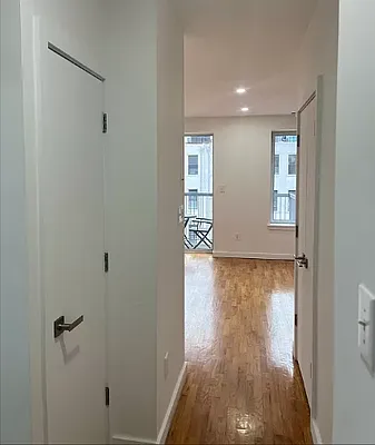 Rented by Streetwise NYC LLC | media 18