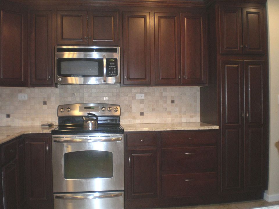 2nd image of 1 Hoover Ave