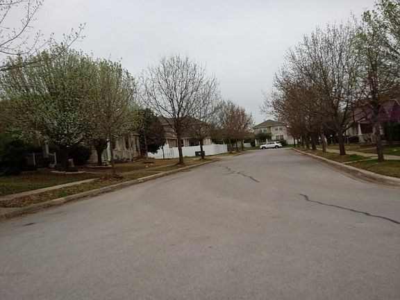 5th image of 1801 Garner Dr
