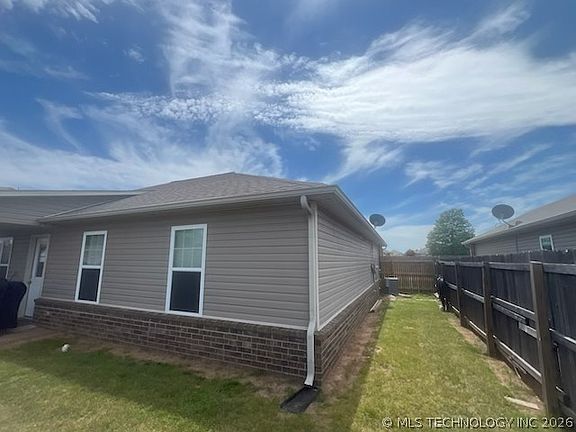 3rd image of 25441 E 92nd Ct S