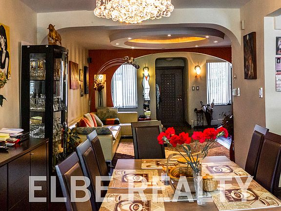 4th image of 2062 E 28th St #1