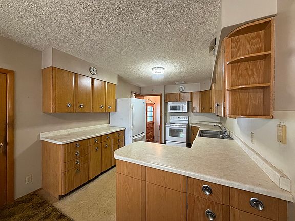 3rd image of 209 S 4th Ave