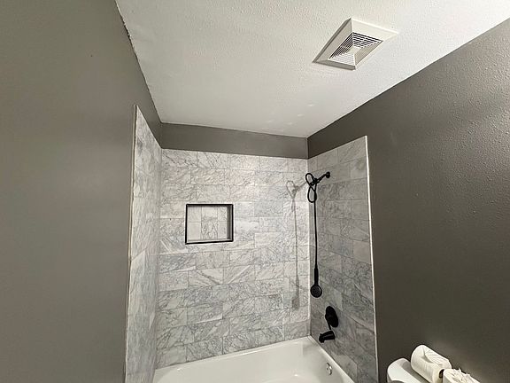 4th image of 2403 Orchard Run Way