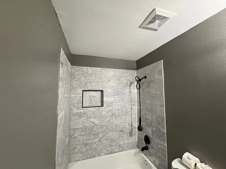 2403 Orchard Run Way — Photo 4