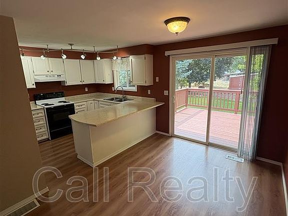 4th image of 309 N Mayhew Rd