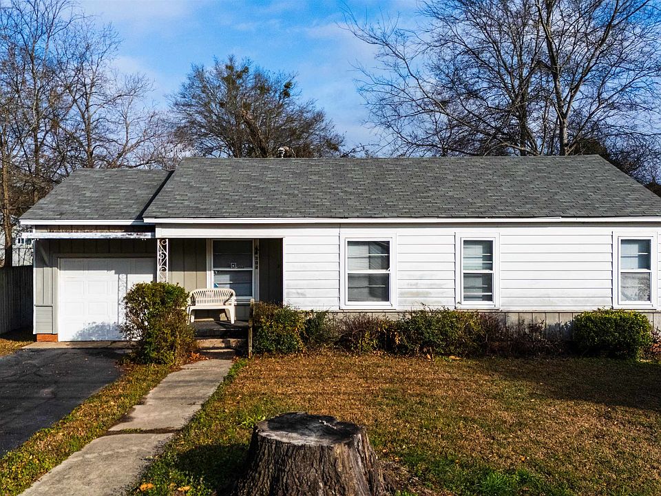 1st image of 615 Peterson Rd