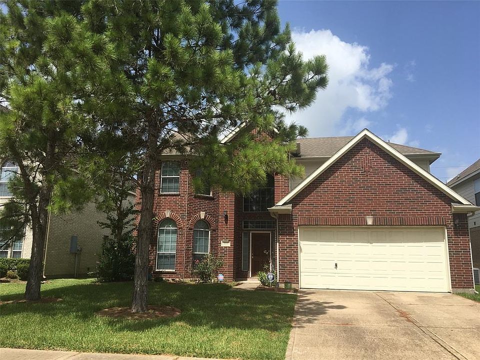 1st image of 210 Nina Ln