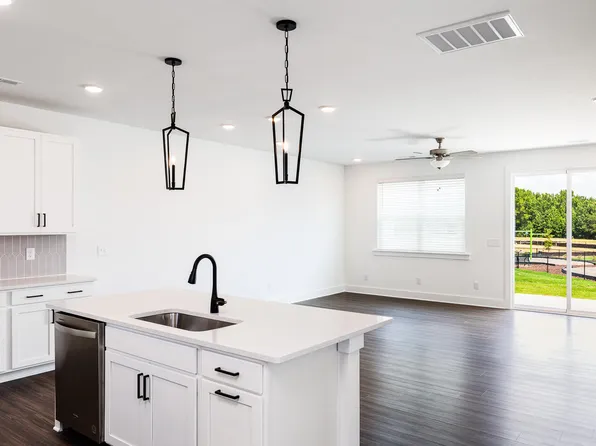 36 Twin Birch Dr, Angier, NC 27501