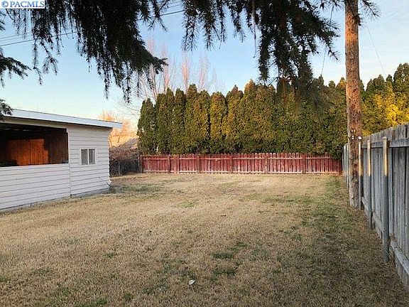 4th image of 1008 Sanford Ave