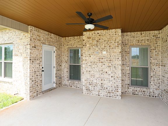 4th image of 209 Brook Hollow Ct