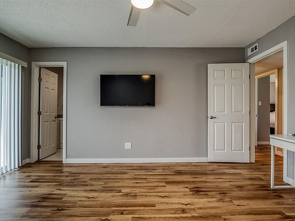 5th image of 12133 Cromwell Dr