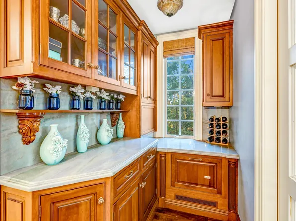 850 East 23rd Street image 12 of 47