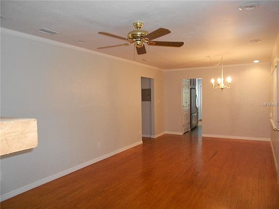 4th image of 250 Durrance St