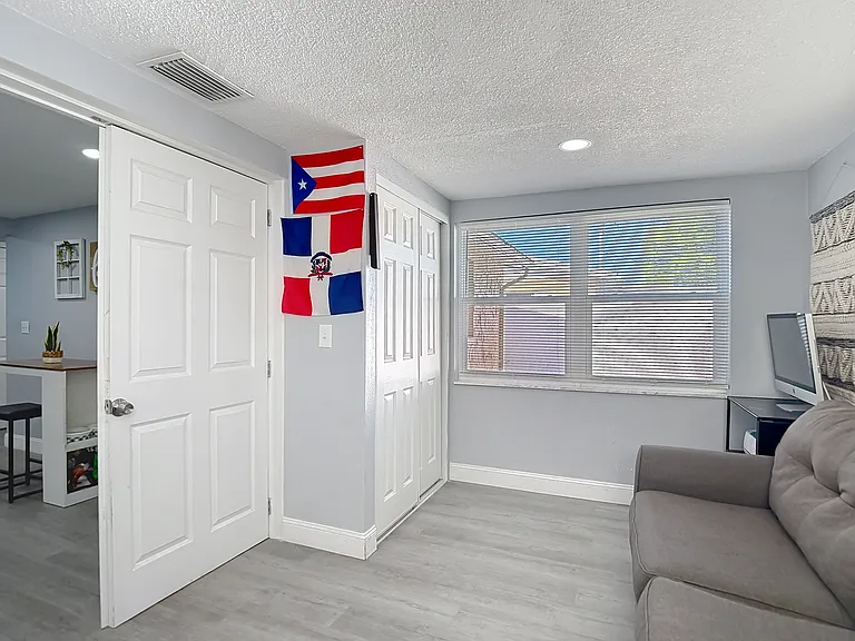 5913 Appletree Rd — Photo 17