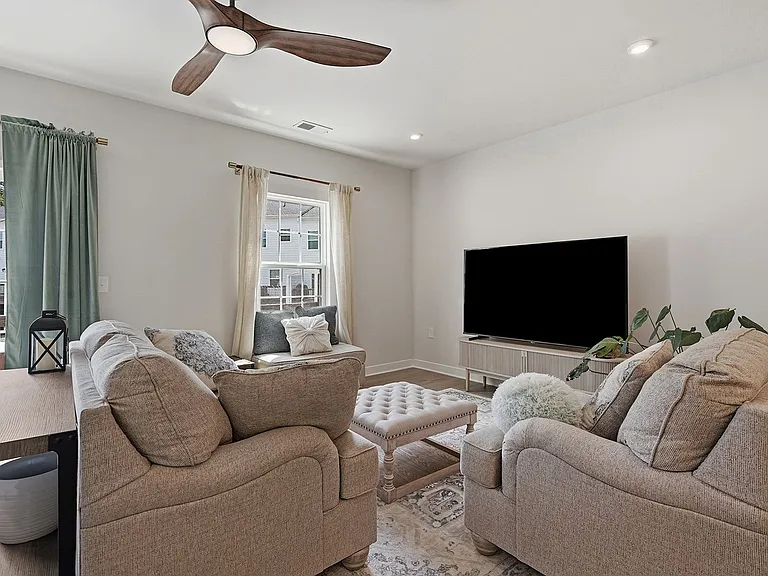 131 Callowhill Ln — Photo 18