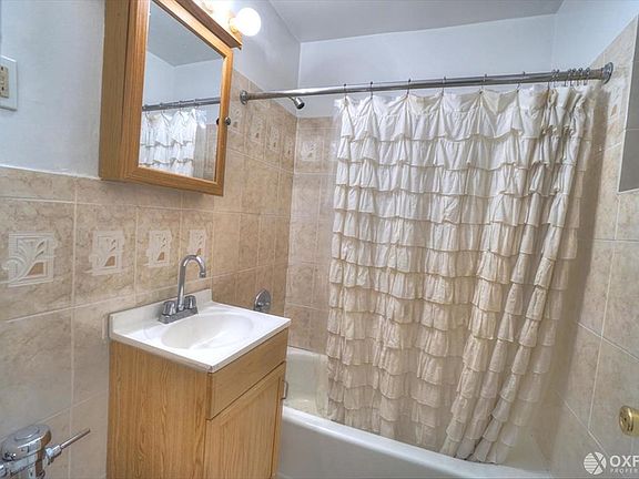 4th image of 205 W 91st St APT 2D