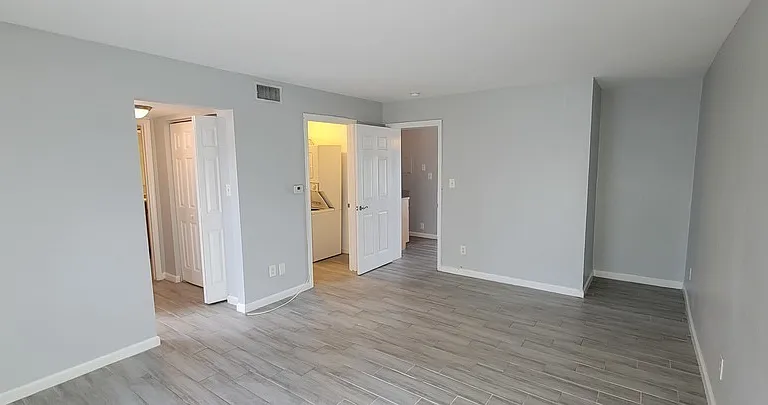 237 Seahorse Dr SE #B — Photo 10