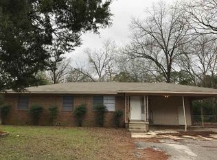 709 N Eastman Rd, Longview, TX 75601