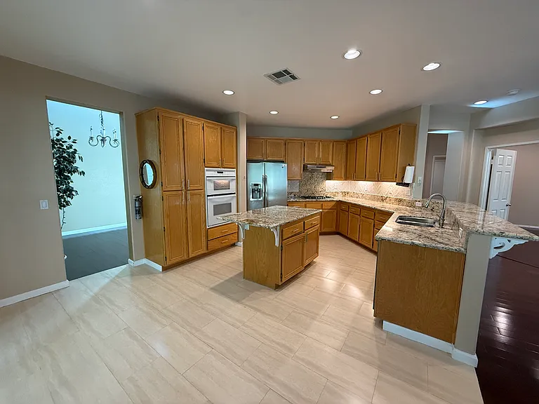 1902 Meeks Bay Dr — Photo 13