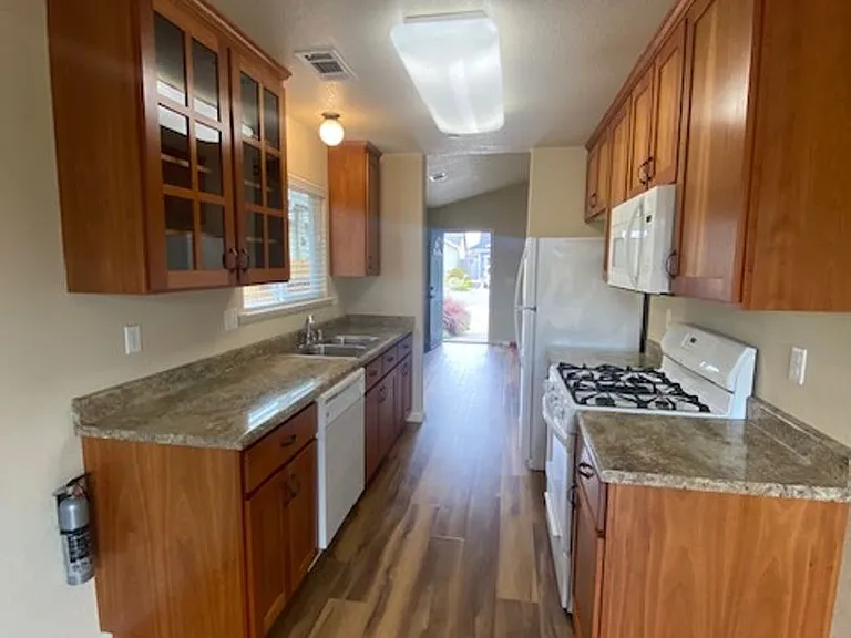 1956 Sagewood Way — Photo 17
