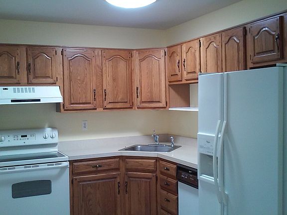 5th image of 48 Knolls Dr
