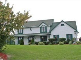 105 Denise Ct, North Prairie, WI 53153