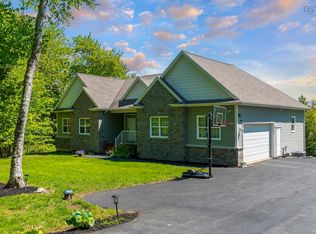 293 Aberdeen Dr, Halifax, NS B2T 0H1